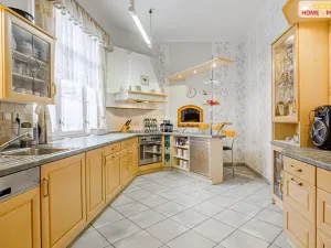 Prodej restaurace, Karlovy Vary, Merklínská, 700 m2