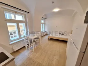 Pronájem bytu 1+kk, Olomouc, 1. máje, 30 m2
