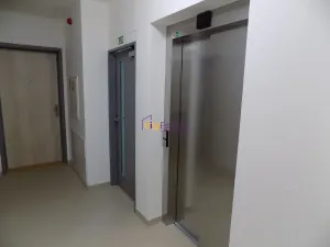 Pronájem bytu 1+kk, Praha - Horní Měcholupy, Hornoměcholupská, 36 m2