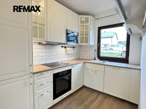 Pronájem rodinného domu, Králův Dvůr, Větrná, 80 m2