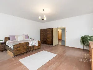 Prodej vícegeneračního domu, Chotiněves, 495 m2