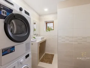 Prodej vícegeneračního domu, Chotiněves, 495 m2