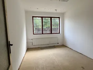 Prodej výrobních prostor, Karlovy Vary, K Přehradě, 8061 m2