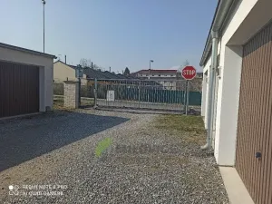 Pronájem garáže, Milovice, Slepá, 21 m2