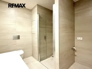 Pronájem bytu 1+kk, Praha - Hloubětín, Poděbradská, 45 m2