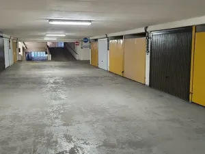 Pronájem garáže, Praha - Chodov, Holušická, 18 m2