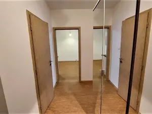 Pronájem bytu 2+kk, Praha - Modřany, Pertoldova, 47 m2