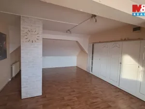 Prodej rodinného domu, Rohatec, Revoluční, 358 m2