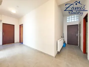 Pronájem bytu 2+1, Nové Strašecí, U Školy, 77 m2