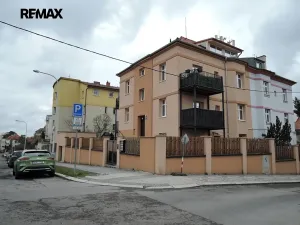 Pronájem bytu 2+kk, Praha - Smíchov, U Malvazinky, 40 m2