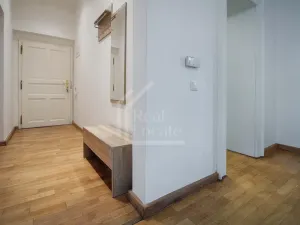 Pronájem bytu 2+kk, Praha - Holešovice, Komunardů, 47 m2