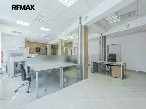 Pronájem kanceláře, Kladno, Osvoboz. pol. vězňů, 183 m2