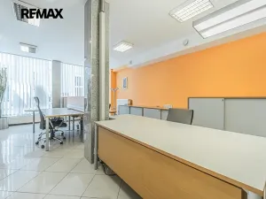 Pronájem kanceláře, Kladno, Osvoboz. pol. vězňů, 183 m2