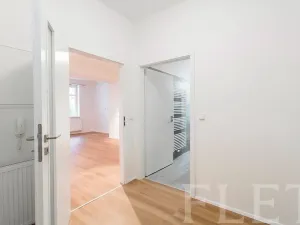 Pronájem bytu 1+kk, Praha - Libeň, Kotlaska, 44 m2