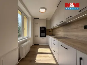 Prodej bytu 3+1, Karviná - Mizerov, tř. Těreškovové, 66 m2