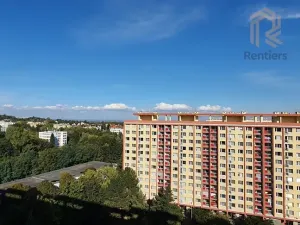 Pronájem bytu 3+1, Praha - Kobylisy, Famfulíkova, 70 m2