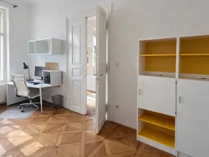 Pronájem kanceláře, Praha - Nové Město, Bolzanova, 22 m2