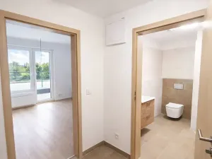 Pronájem bytu 1+kk, Praha - Strašnice, Strančická, 39 m2