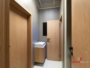 Pronájem komerční, Hradec Králové - Slezské Předměstí, Víta Nejedlého, 300 m2