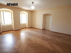 Pronájem bytu 2+1, Kolín, Karlovo náměstí, 111 m2