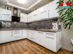 Prodej rodinného domu, Veltrusy, Lomená, 118 m2