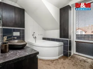 Prodej rodinného domu, Veltrusy, Lomená, 118 m2