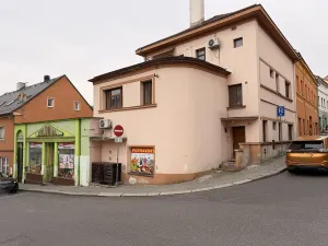 Prodej komerční nemovitosti, Benešov nad Ploučnicí, Krátká, 449 m2