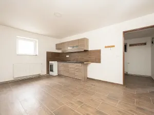 Prodej výrobních prostor, Žarošice, 2250 m2