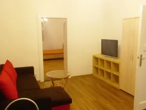 Pronájem bytu 2+kk, Praha - Holešovice, V háji, 52 m2