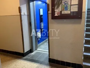 Pronájem bytu 3+kk, Praha - Dejvice, Kafkova, 76 m2