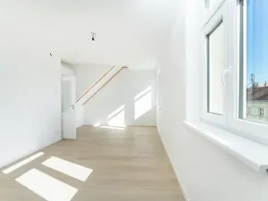 Prodej bytu 2+1, Praha - Libeň, Zenklova, 81 m2