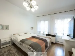 Pronájem bytu 1+kk, Praha - Staré Město, Husova, 29 m2