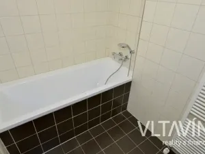 Pronájem bytu 2+kk, Praha - Smíchov, Švédská, 62 m2