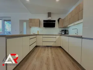 Prodej rodinného domu, Velešovice, 451 m2