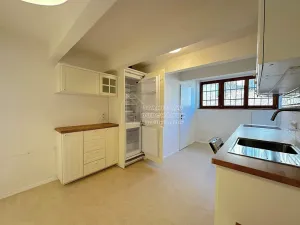 Pronájem bytu 1+1, Praha - Střešovice, Farní, 40 m2