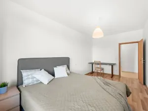 Pronájem bytu 2+kk, Praha - Strašnice, Zvěřinova, 72 m2