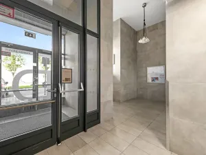 Pronájem bytu 2+kk, Praha - Strašnice, Zvěřinova, 72 m2