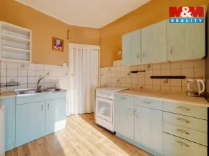 Prodej bytu 3+1, Cheb, Valdštejnova, 86 m2