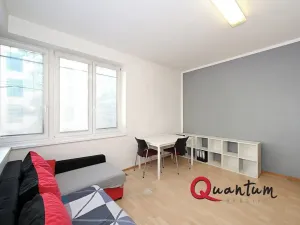 Pronájem bytu 1+kk, Praha - Košíře, Plzeňská, 35 m2