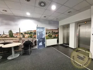 Pronájem kanceláře, Praha - Libeň, 714 m2