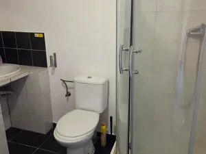 Pronájem kanceláře, Frýdlant nad Ostravicí, Náměstí, 17 m2