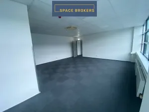 Pronájem skladu, Brno, 2021 m2