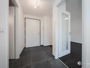 Pronájem bytu 2+kk, Praha - Modřany, Mezi vodami, 64 m2