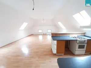 Pronájem bytu 2+kk, Litomyšl, Smetanovo náměstí, 71 m2