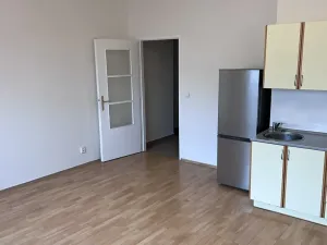 Pronájem bytu 1+kk, Praha - Nusle, Na Pankráci, 33 m2