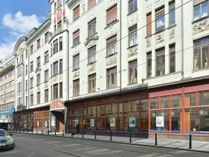 Pronájem kanceláře, Praha - Nové Město, Spálená, 538 m2