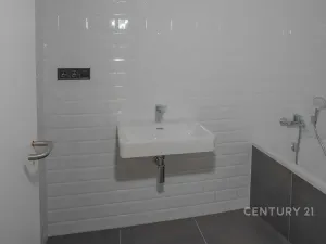 Prodej bytu 4+kk, Praha - Vysočany, Kolbenova, 176 m2