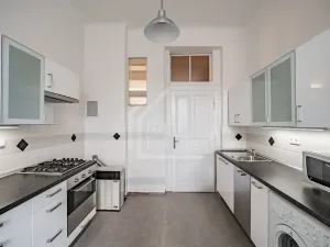 Pronájem bytu 2+kk, Praha - Smíchov, Janáčkovo nábřeží, 81 m2