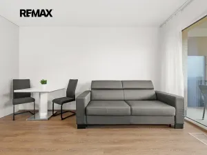 Pronájem bytu 1+kk, Praha - Hloubětín, Poděbradská, 33 m2