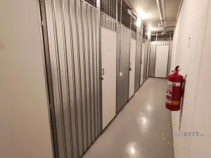 Pronájem bytu 1+kk, Praha - Vysočany, Kabešova, 44 m2